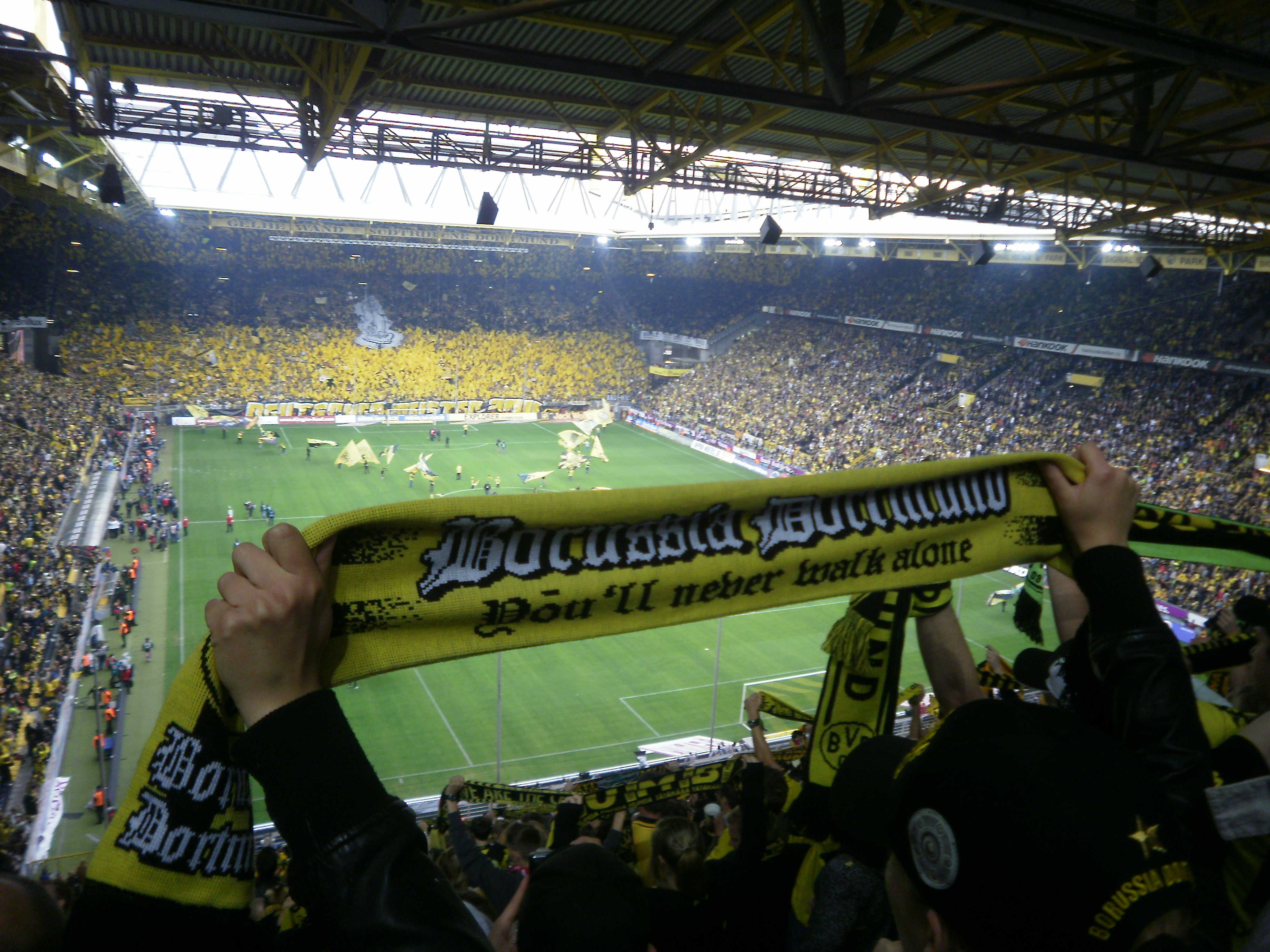 Borussia Dortmund, Hvornår bliver spilletidspunkterne i Bundesligaen fastlagt