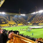 Borussia Dortmund, fankultur, optakt, tilskuere, fans på stadion, Bundesligaen 2021/22, fyldte stadioner, fodboldrejse i Bundesligaen