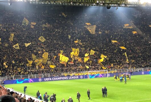 Optakt, Borussia Dortmund, Gelbe Wand, Den gule mur