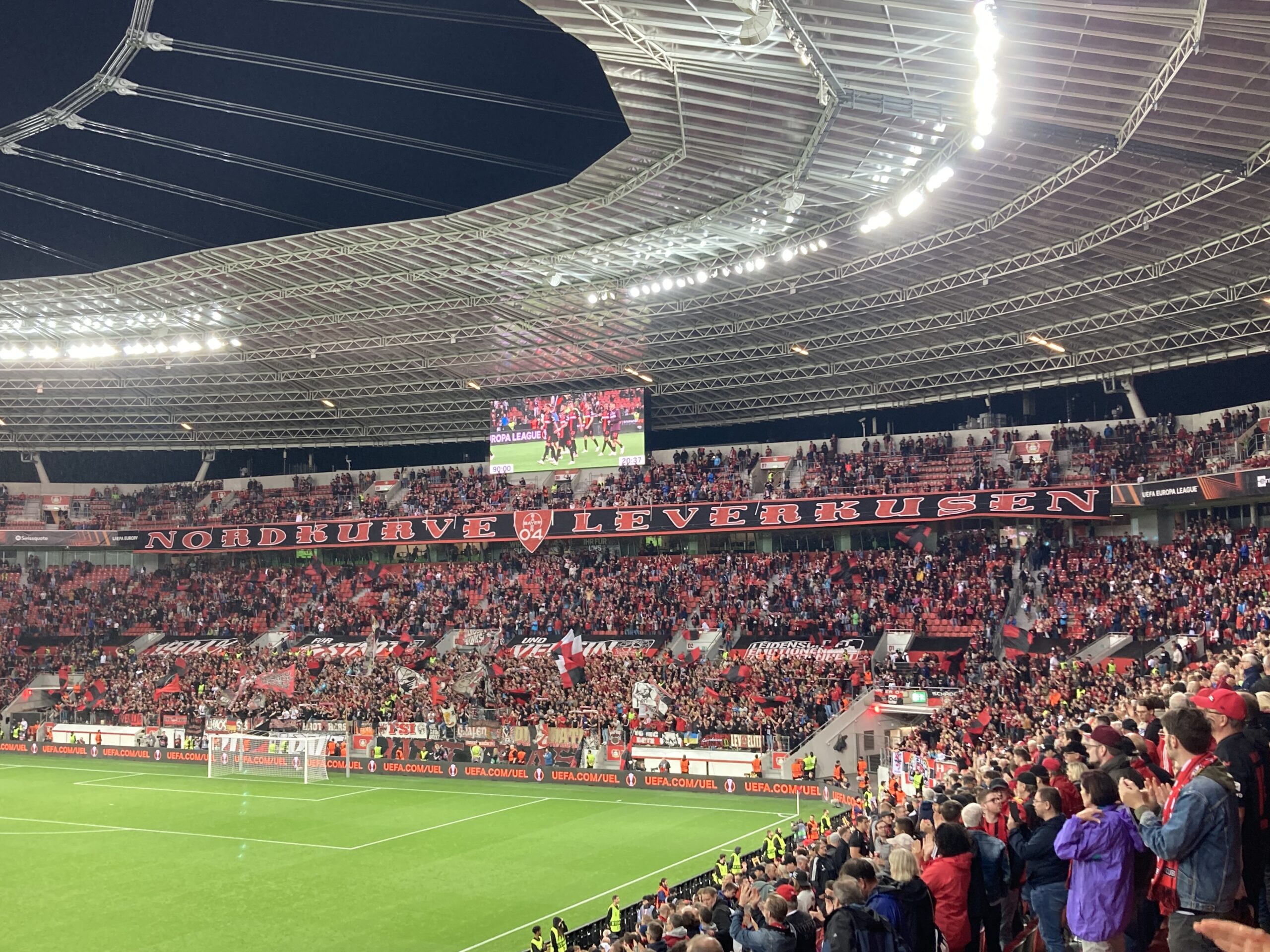 Leverkusen, stadion